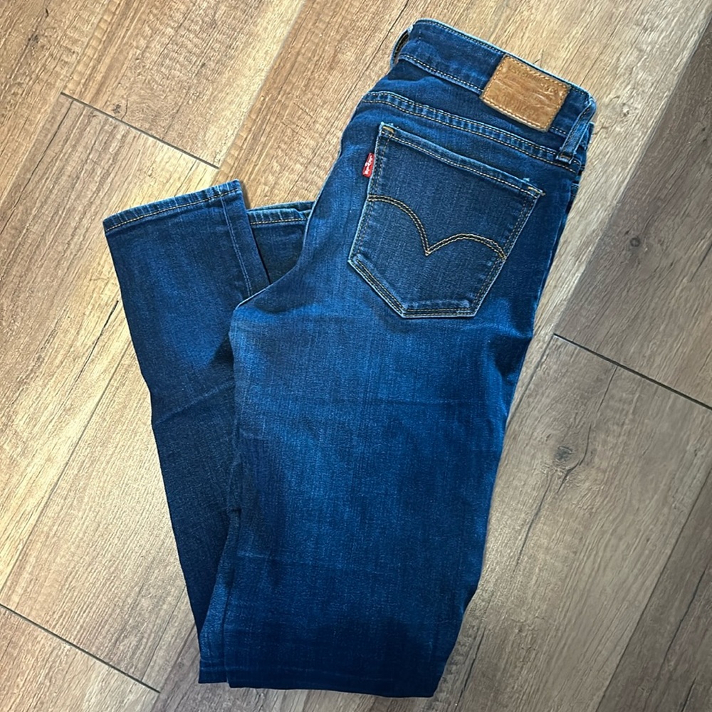 Levis 711 skinny
